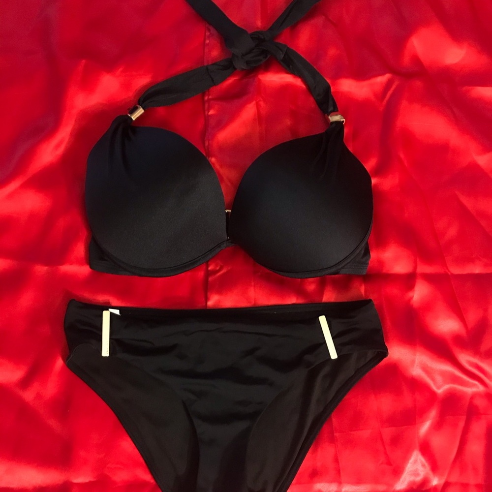 🌸Victoria’s Secret The hottie HALTER Top Bikini